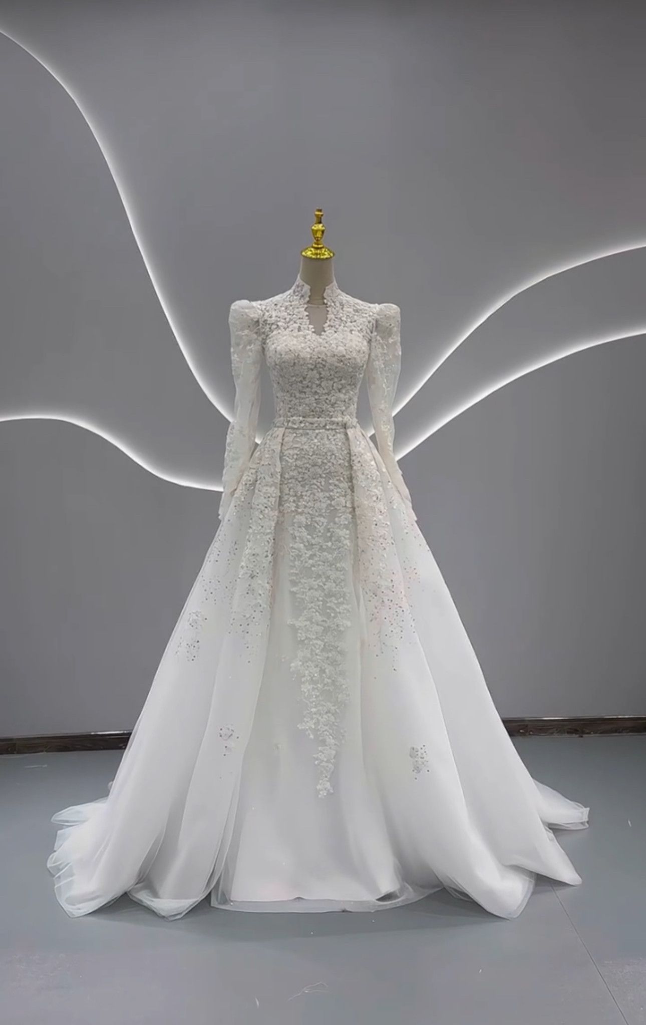 取り外し可能オーバースカート　ホワイト　繊細な小花レース　2次会長袖　刺繍　Aライン　タイトスカート　上品　チュール挙式