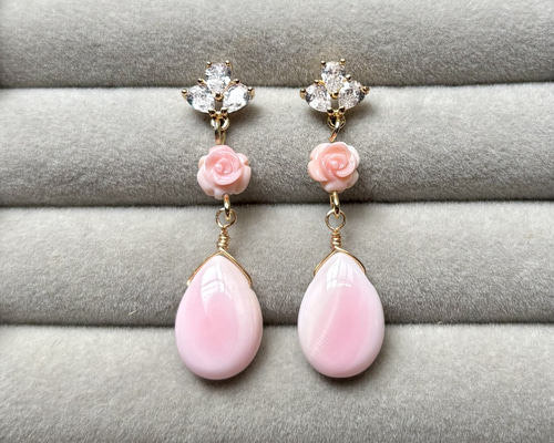 New！クイーンコンクシェルの桜色ピアスA 薔薇 しずく ジルコニア
