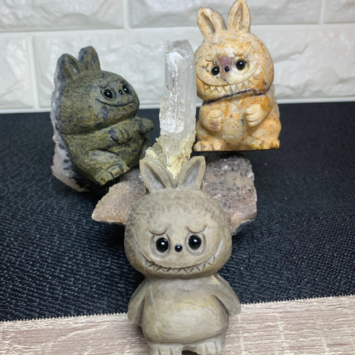 ラブブ天然水晶彫刻新疆カラーフローライトラブブ #珍しくてかわいい