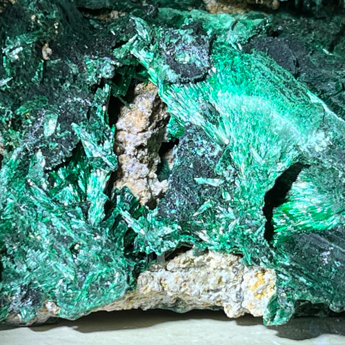 ベルベットマラカイト 孔雀石 針状結晶 ラフストーン 原石 クラスター