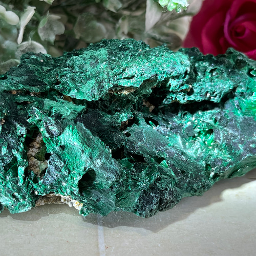 ベルベットマラカイト 孔雀石 針状結晶 ラフストーン 原石 クラスター