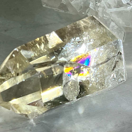 財を呼び込む✨龍脈水晶非加熱シトリン黄水晶クォーツ ポイント原石