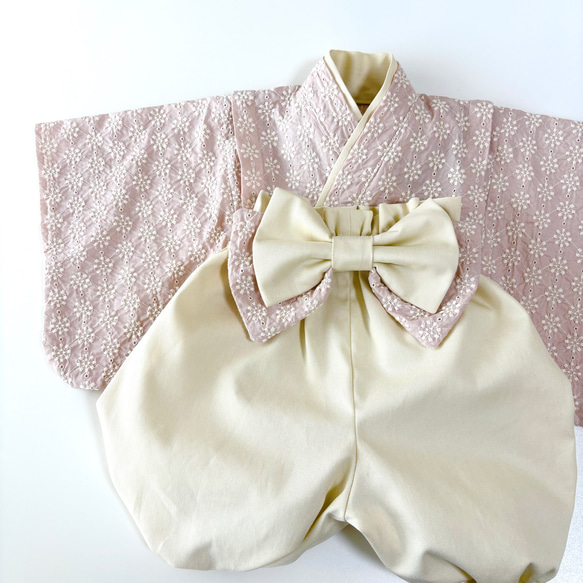 ベビー袴／完成品 即納70~80/女の子 レース刺繍薄くすみピンク 1枚目の画像