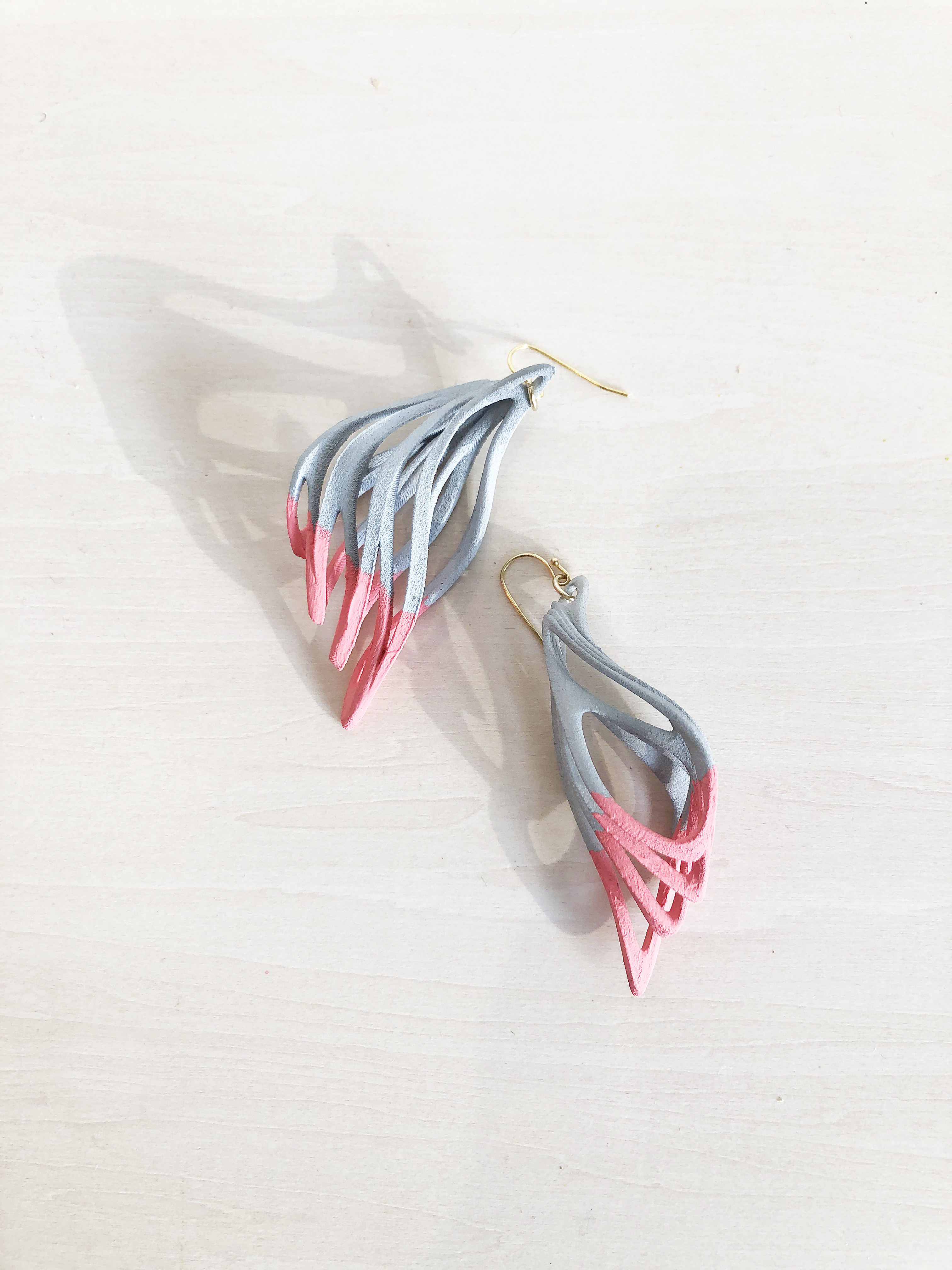 【2025SS限定カラー】Malina Earrings マリーナピアス グレーｘコーラルピンク