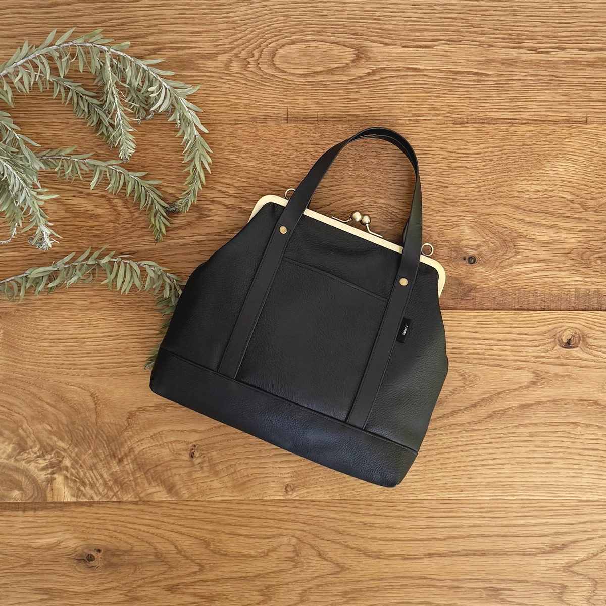 トートがま口ショルダーバッグ：フェイクレザーブラック