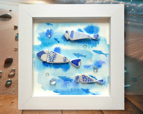 陶器 魚の彫刻 青白 陶器 魚の彫刻 青白 陶器 魚の彫刻 青白 鍋島焼『青磁染付水車文皿』