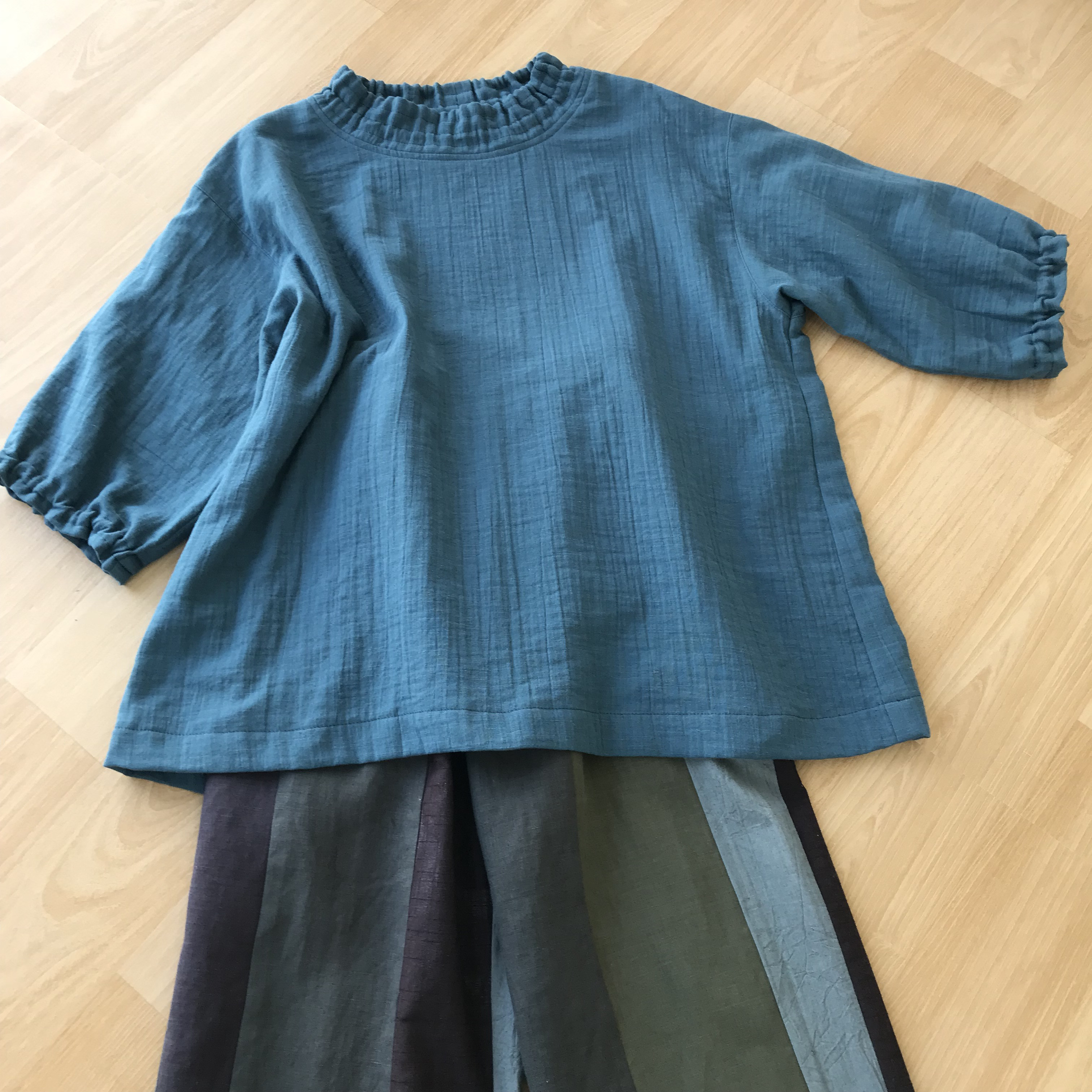 ダブルガーゼ  ゆったり　ブラウス