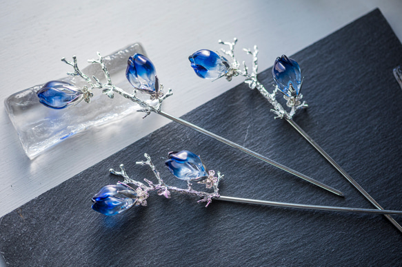 硝子木蓮の髪飾り（白オパール・赤紫、その他） 3枚目の画像