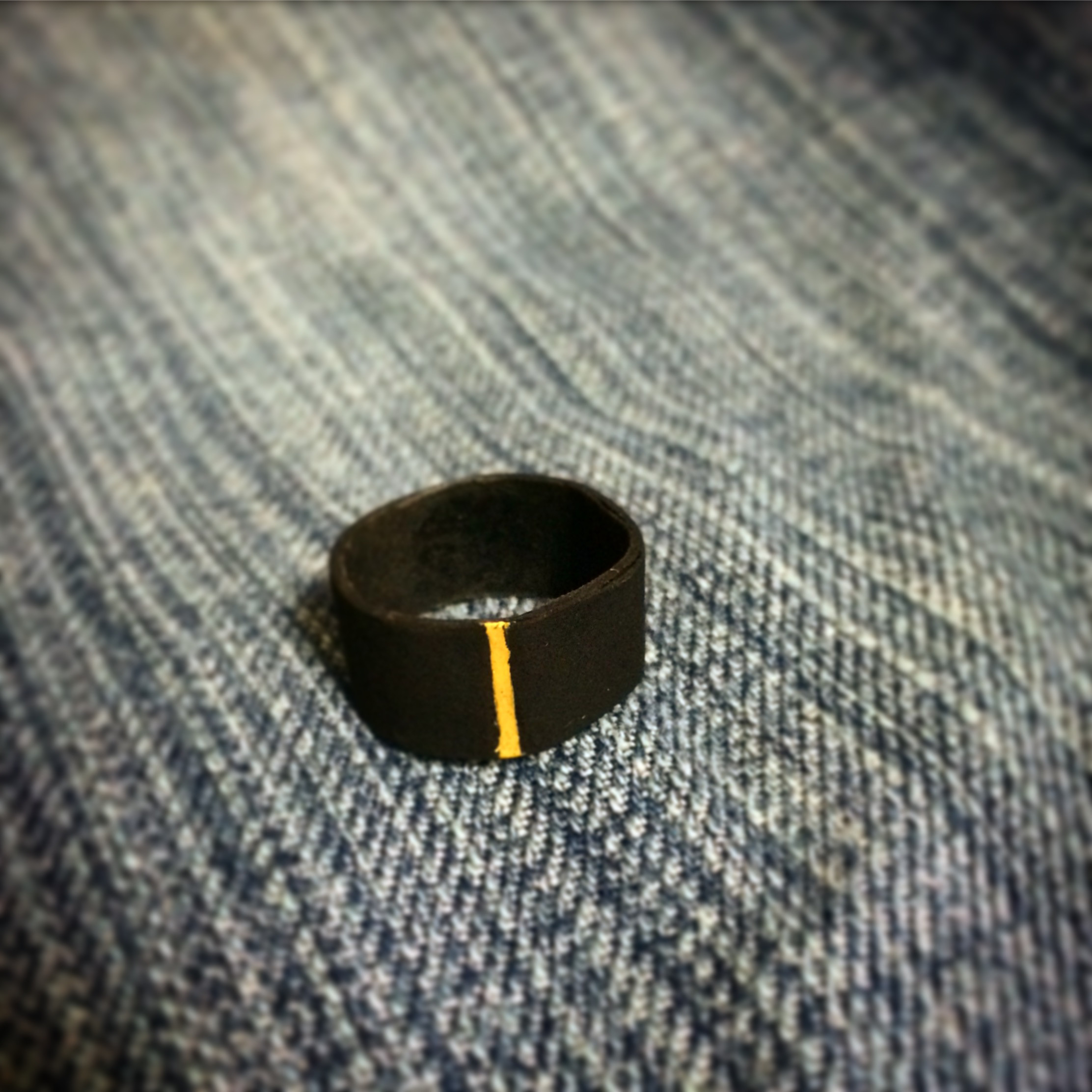 和紙バンドリング Washi (Japanese paper) band ring, black & gold.