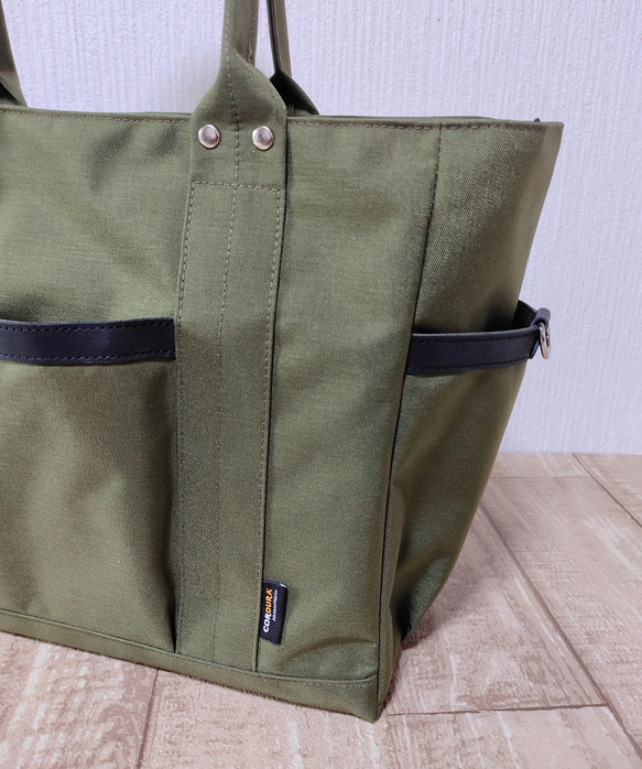 コーデュラナイロン×本革トートバッグL｜軽量＆撥水・13インチPC対応〈自立・多ポケット仕様〉カーキグリーン 4枚目の画像