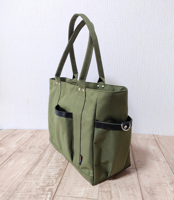 コーデュラナイロン×本革トートバッグL｜軽量＆撥水・13インチPC対応〈自立・多ポケット仕様〉カーキグリーン 11枚目の画像