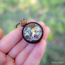 レア・希少！超スペシャル！虹色の地球！アイリスクォーツと6面チクナルドラクシャのお守りネックレス44 8枚目の画像