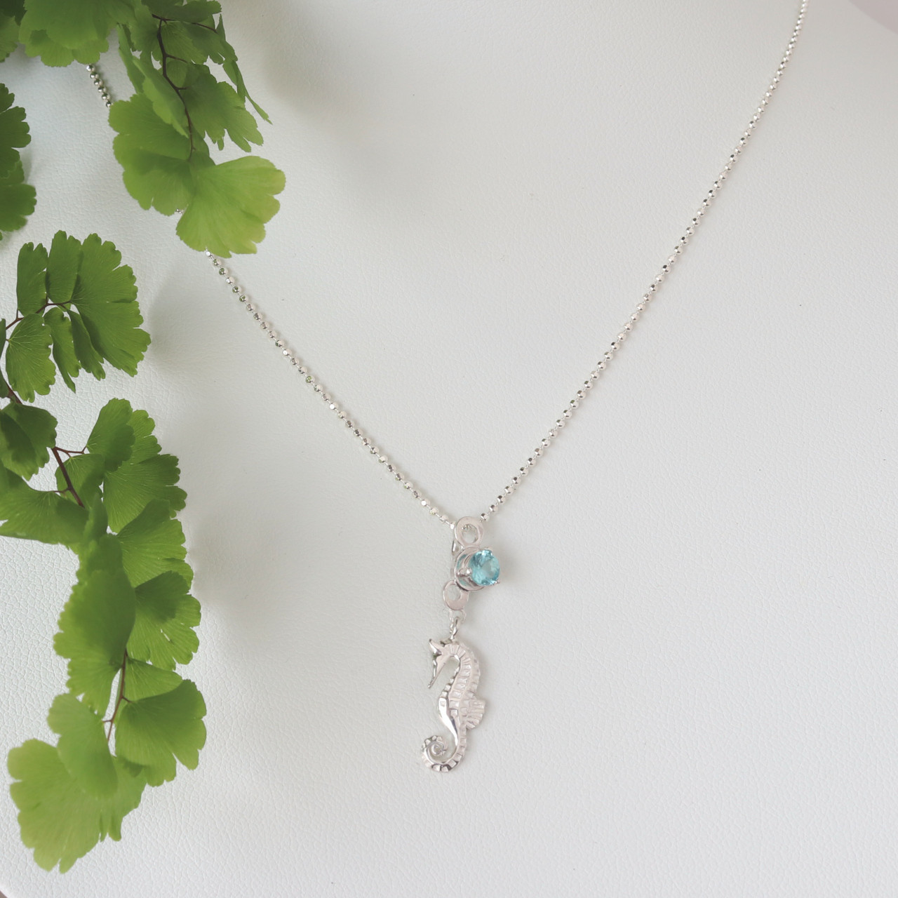 スカイブルーアパタイト シルバー925 ペンダント 「泡ぷくタツノオトシゴ」 ■送料無料■