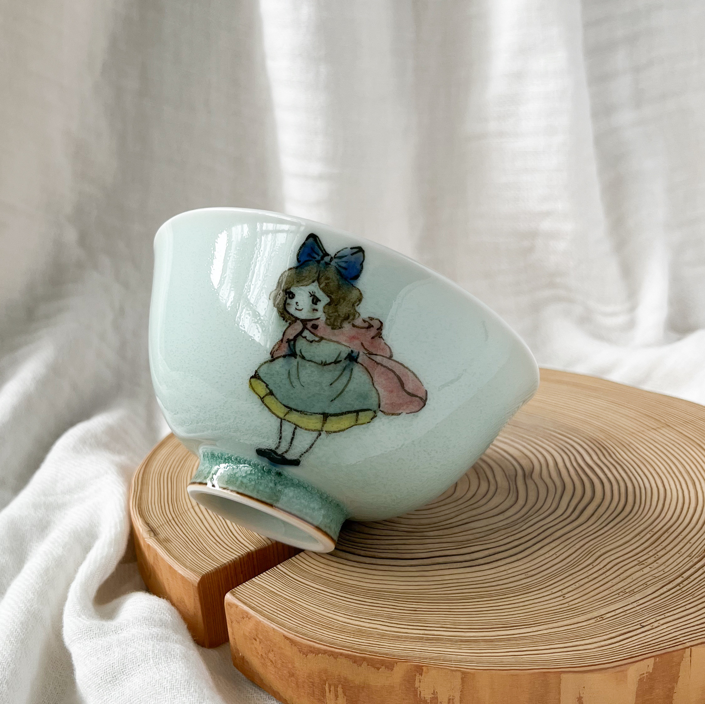 チコロット❤️Mサイズ❤️飯椀❤️すべて手描き❤️染付け❤️ご飯茶碗❤️お雑煮やぜんざいに❤️赤ずきんちゃん❤️可愛い