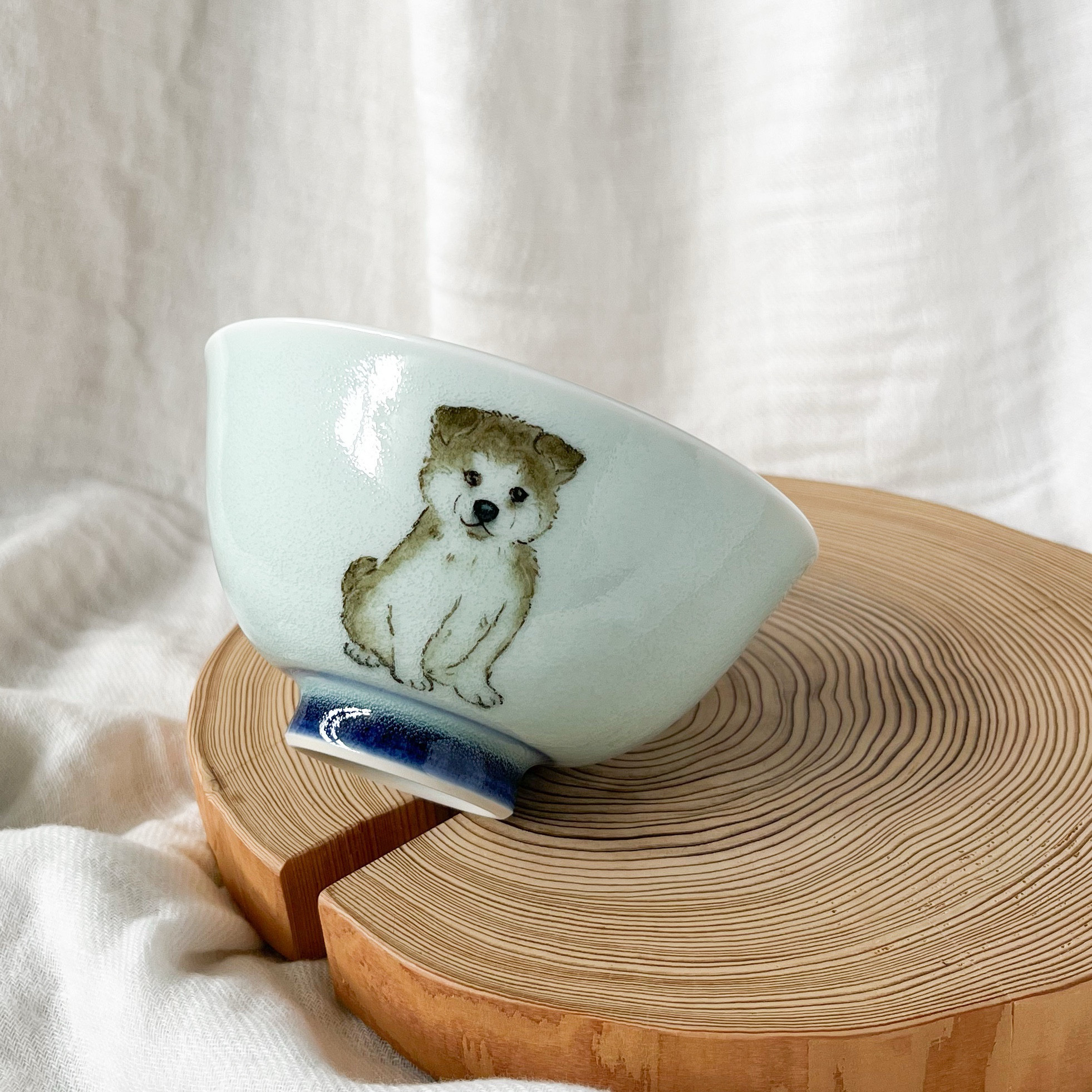 チコロット❤️Mサイズ❤️すべて手描き❤️染付け❤️ご飯茶碗❤️お雑煮やぜんざいに❤️秋田犬❤️小鉢として❤️可愛い