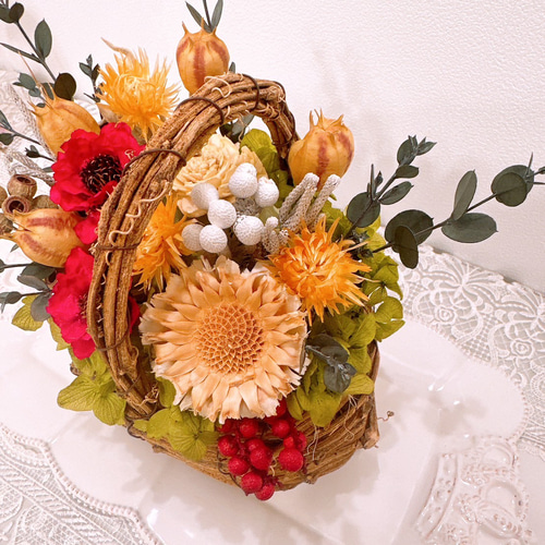 ナチュラル フラワーバスケット 花籠 花カゴ 赤い花 可愛い 還暦 古希