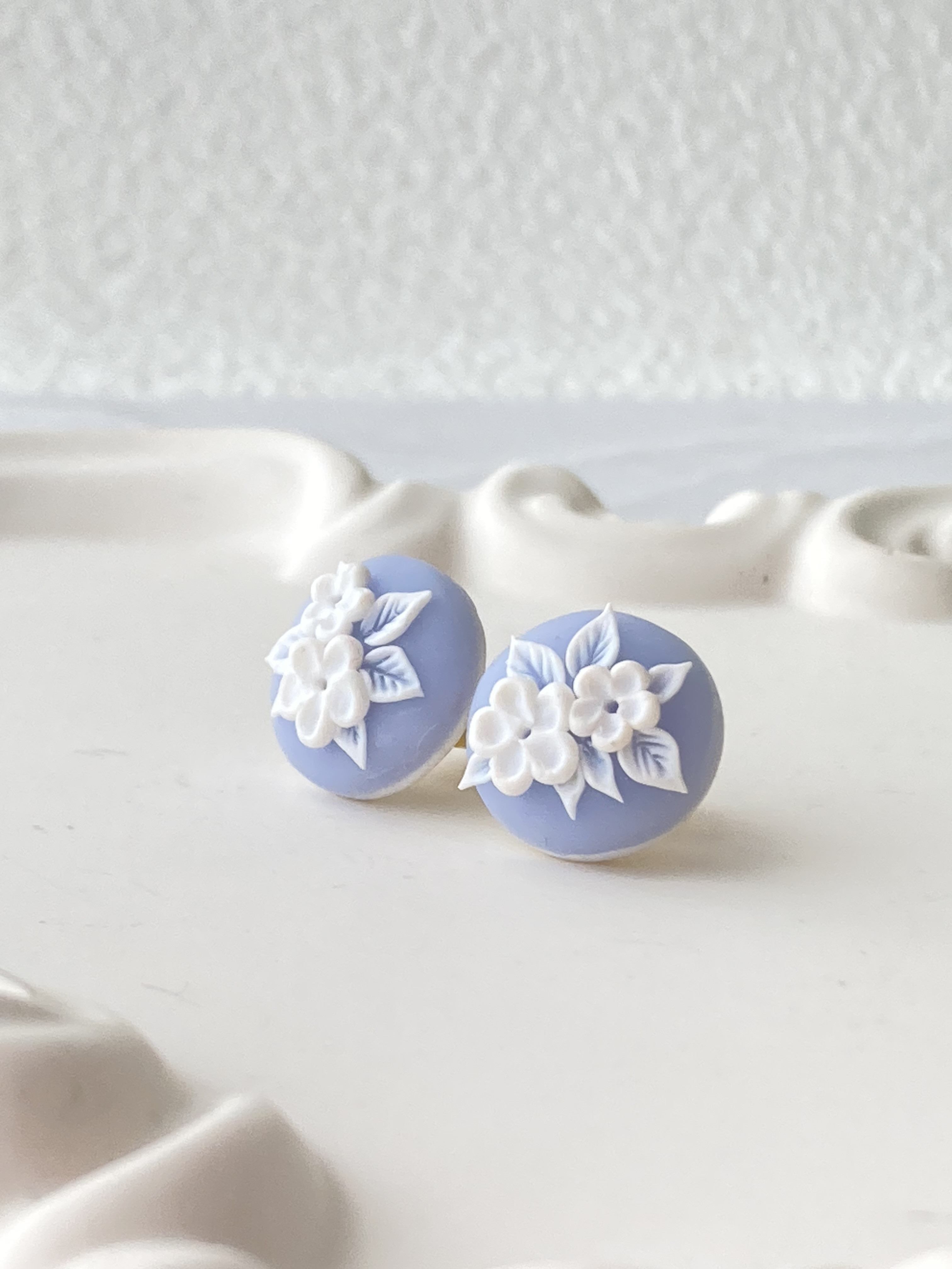 2wayピアス　ブルーグレー　小粒レリーフ