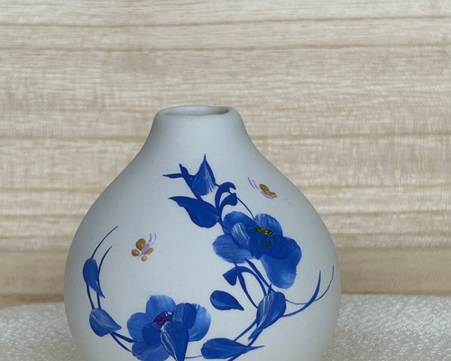 大清光緒年製　青と白の花柄陶器花瓶 大清光緒年製 青と白の花柄陶器花瓶