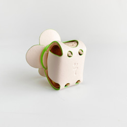 花にまぎれる革のミニオブジェ【moka / もか】（ベージュピンク×ベージュ×ミントグリーン）#紫陽花 9枚目の画像