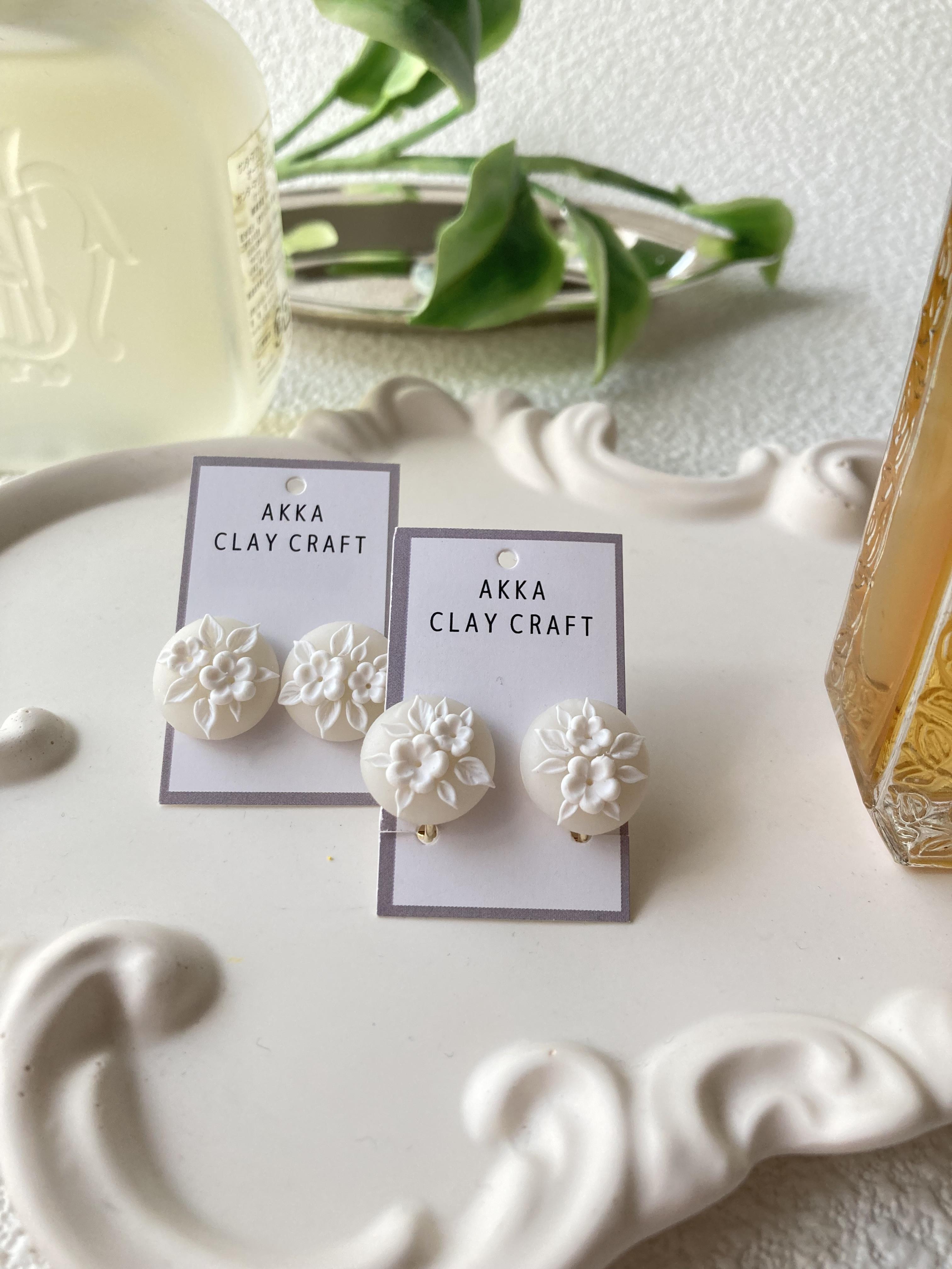 2wayイヤリング　シュガーホワイト　小粒レリーフ