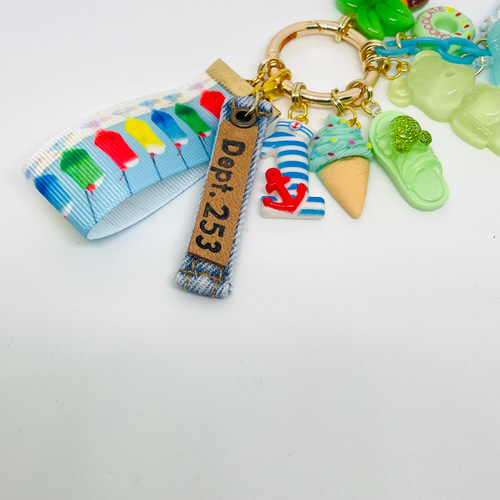 リアルスタイル REAL STYLE ストラップ バッグチャーム パラコード レディース じゃらじゃら キーホルダー おしゃれ 鍵 ハート リボン  べっ甲風 ミラー コーム 雑貨 （ブラウン） -ファッション通販 FASHION WALKER じゃらじゃらキーホルダー　キーホルダー　バッグチャーム　ブラウン　アイス　370