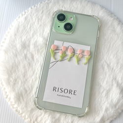チューリップのスマホケース（真ん中）【iPhone全機種対応】レジン iPhone16 iPhone15 クリアケース 6枚目の画像