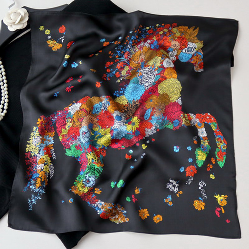 花柄馬デザインシルクスカーフ シルク100％ 約 53cm 絹スカーフ