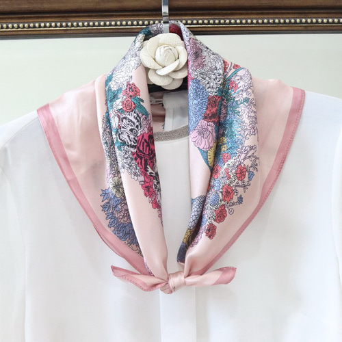 花柄馬デザインシルクスカーフ シルク100％ 約 53cm 絹スカーフ