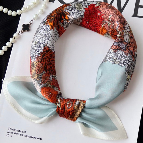 花柄馬デザインシルクスカーフ シルク100％ 約 53cm 絹スカーフ