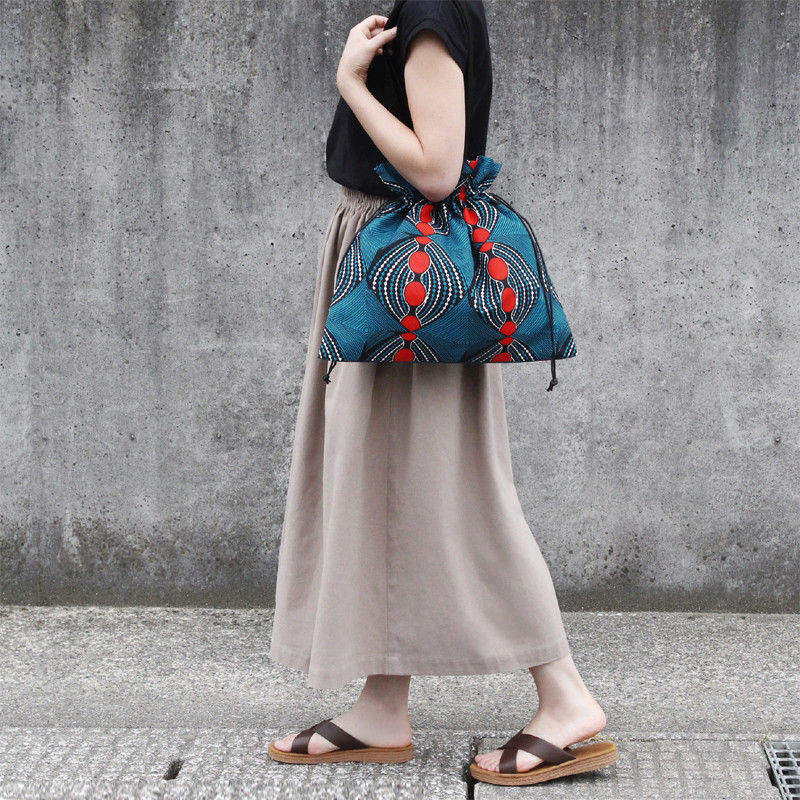 アフリカ布の巾着バッグ（アフリカンプリント）トート 大きめ