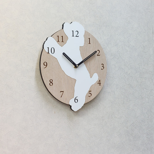 数量限定【逆回転時計】鏡に映して読める！トイプードル　シルバーのおしゃれ掛け時計 数量限定【逆回転時計】鏡に映して読める！トイプードル