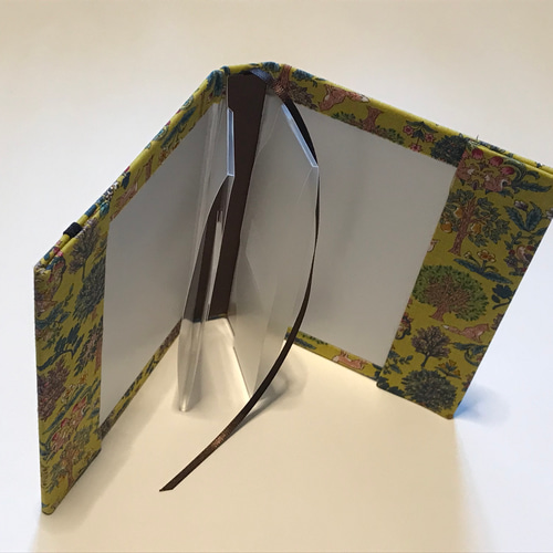 ◇ハードカバーのような硬い表紙のブックカバーBOOKFACE（ブック