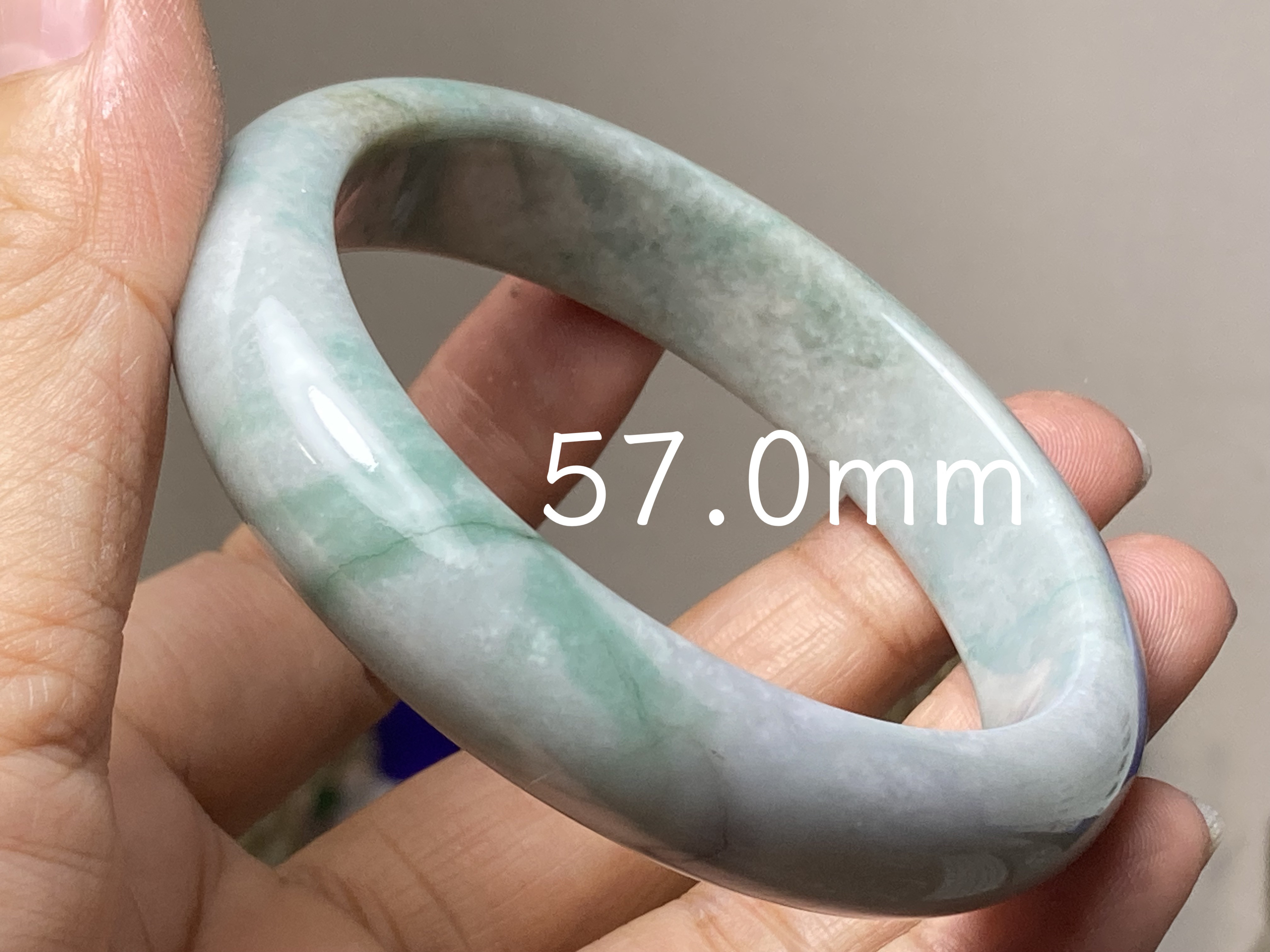 BG9-37 訳あり処分品 57.0mm グレー緑 ミャンマー産 A貨 本翡翠 バングル