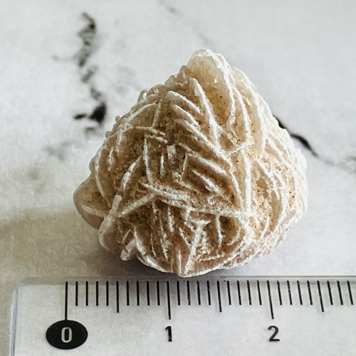 知性の石✨ 砂漠の薔薇 デザートローズ ジプサス セレナイト ラフ