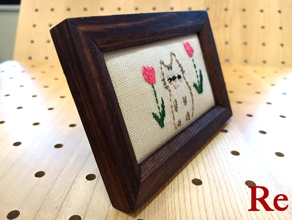 にゃんことチューリップ　刺繍フレーム 2枚目の画像