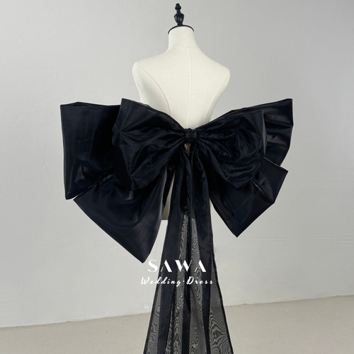 新品・未使用　エメ　バックリボンドレス AIMER ドレス ストライプ刺繍バックリボンパーティードレス 結婚