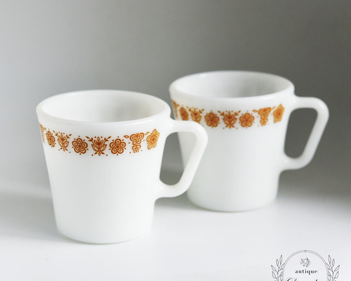 old Pyrex オールドパイレックス バタフライゴールド マグ2個