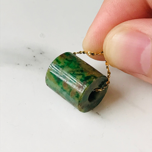 P225-001］翡翠ペンダントミャンマー産ブレスレット パーツ