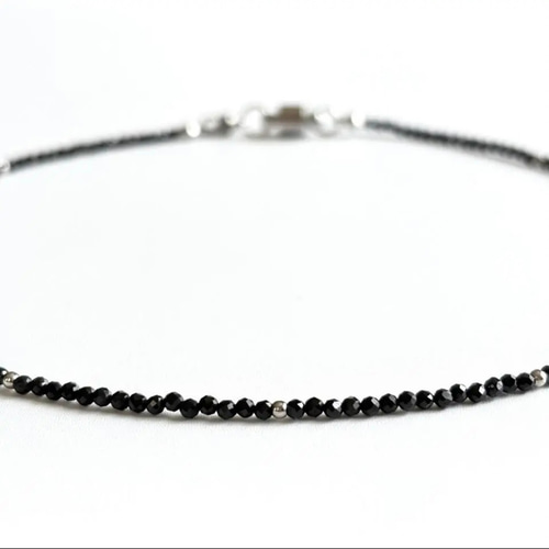 8月誕生石 極小2mmブラックスピネルのネックレス 天然石