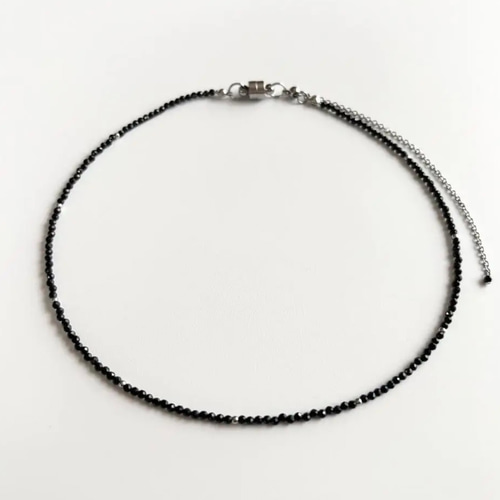 8月誕生石 極小2mmブラックスピネルのネックレス 天然石