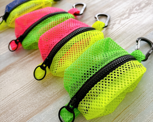推しカラー メッシュミニミニカラナビ付きポーチ ポーチ Tenohira Labo