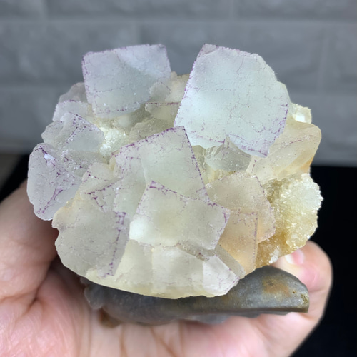 天然水晶彫刻象の置物貴州紫縁蛍石原石とてもかわいい その他