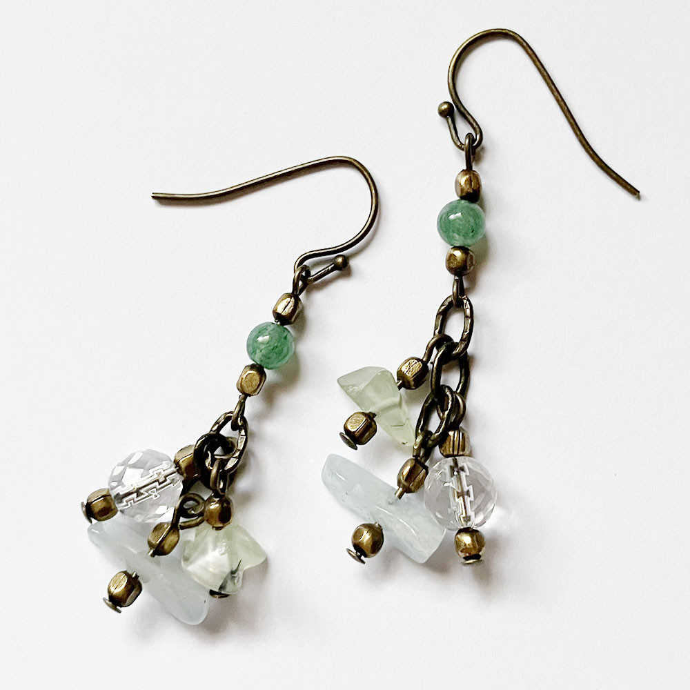 紅女　joncher　天然石ピアス（グリーンアベンチュリン・水晶・プレナイト・ベリル）