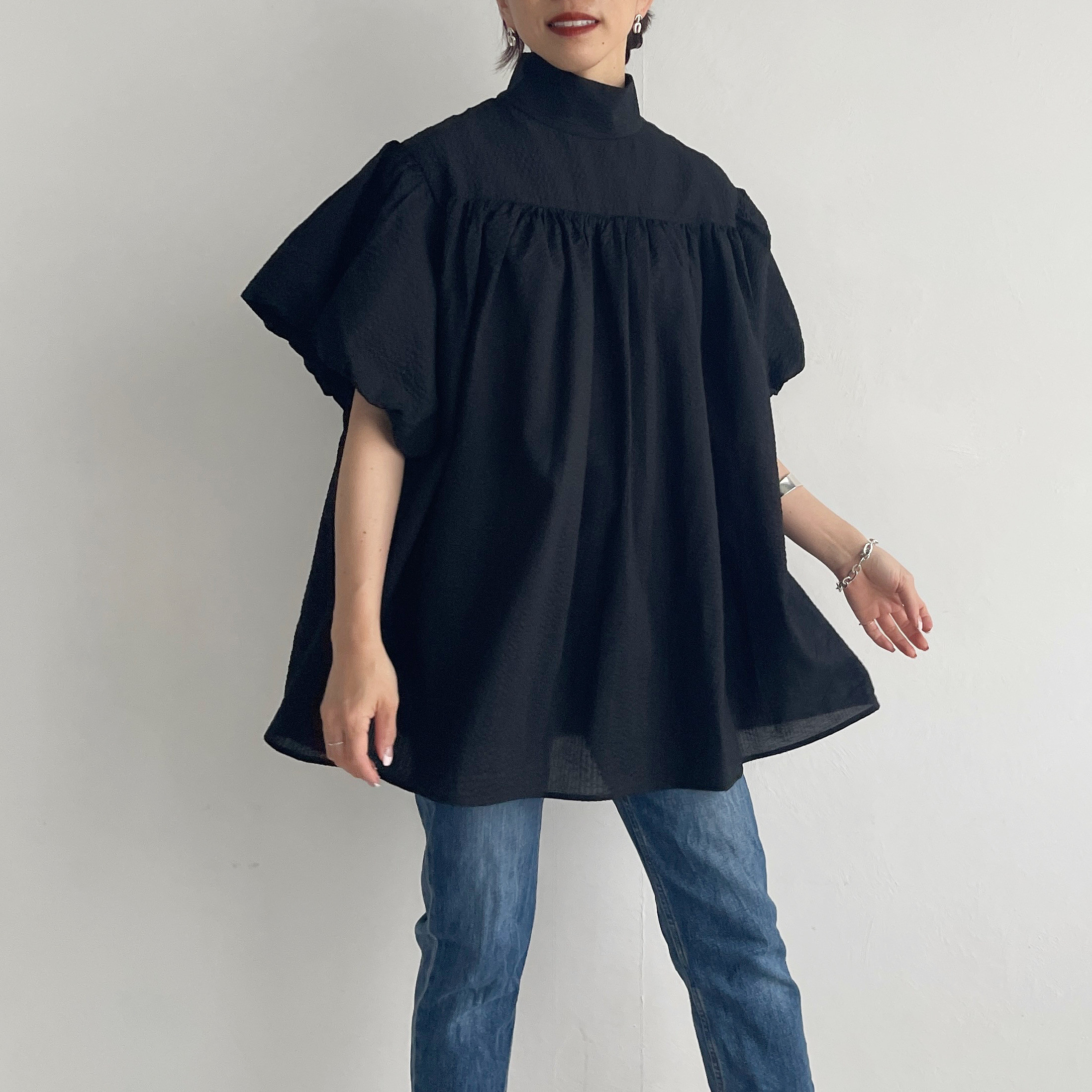 タートルネックパフスリーブブラウス(black)