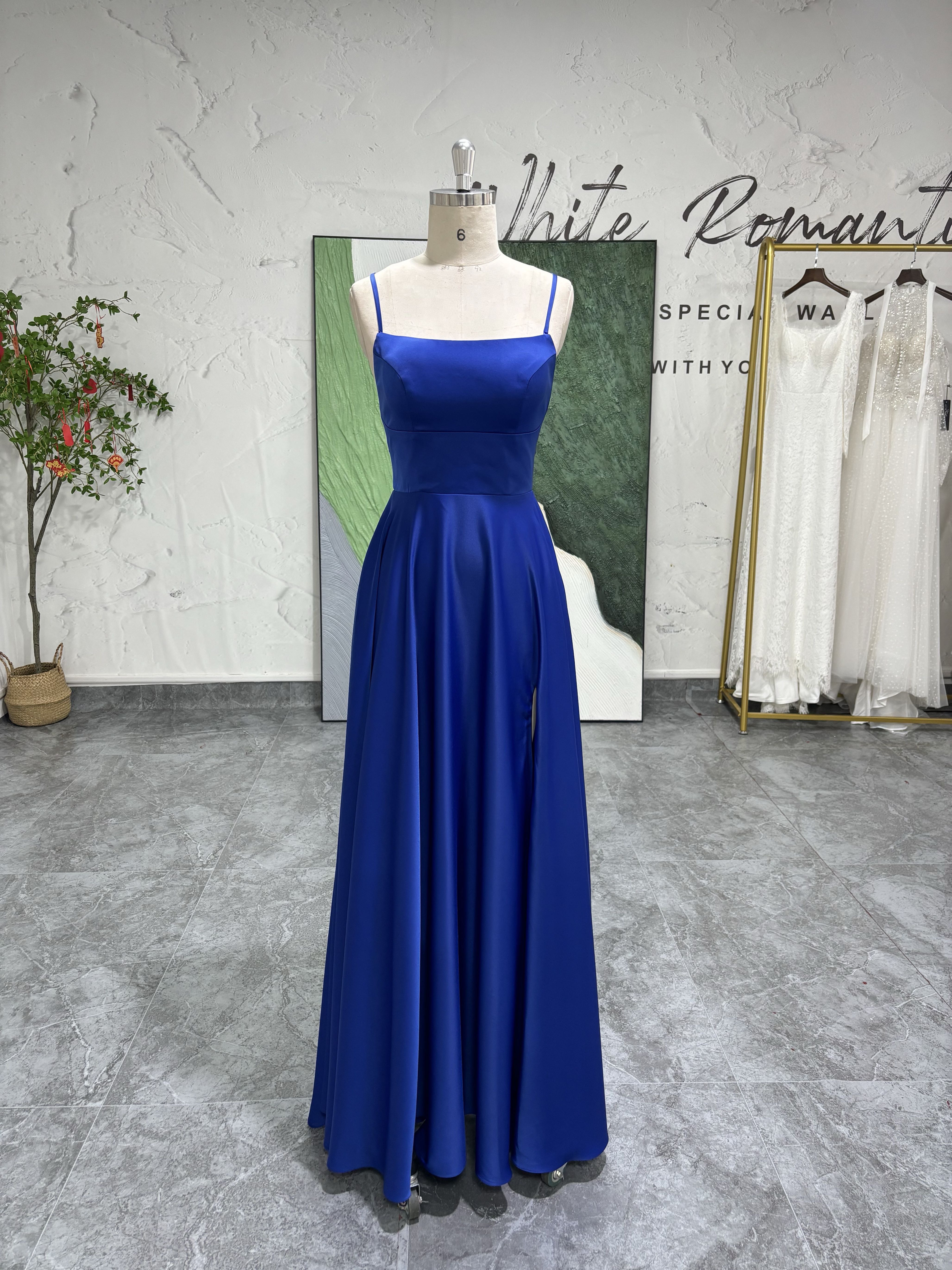 激売れ人気商品！シンプル　aライン　細見えシルエット　光沢サテン　グロスバック　パーティードレス　お色直し　成人式デート