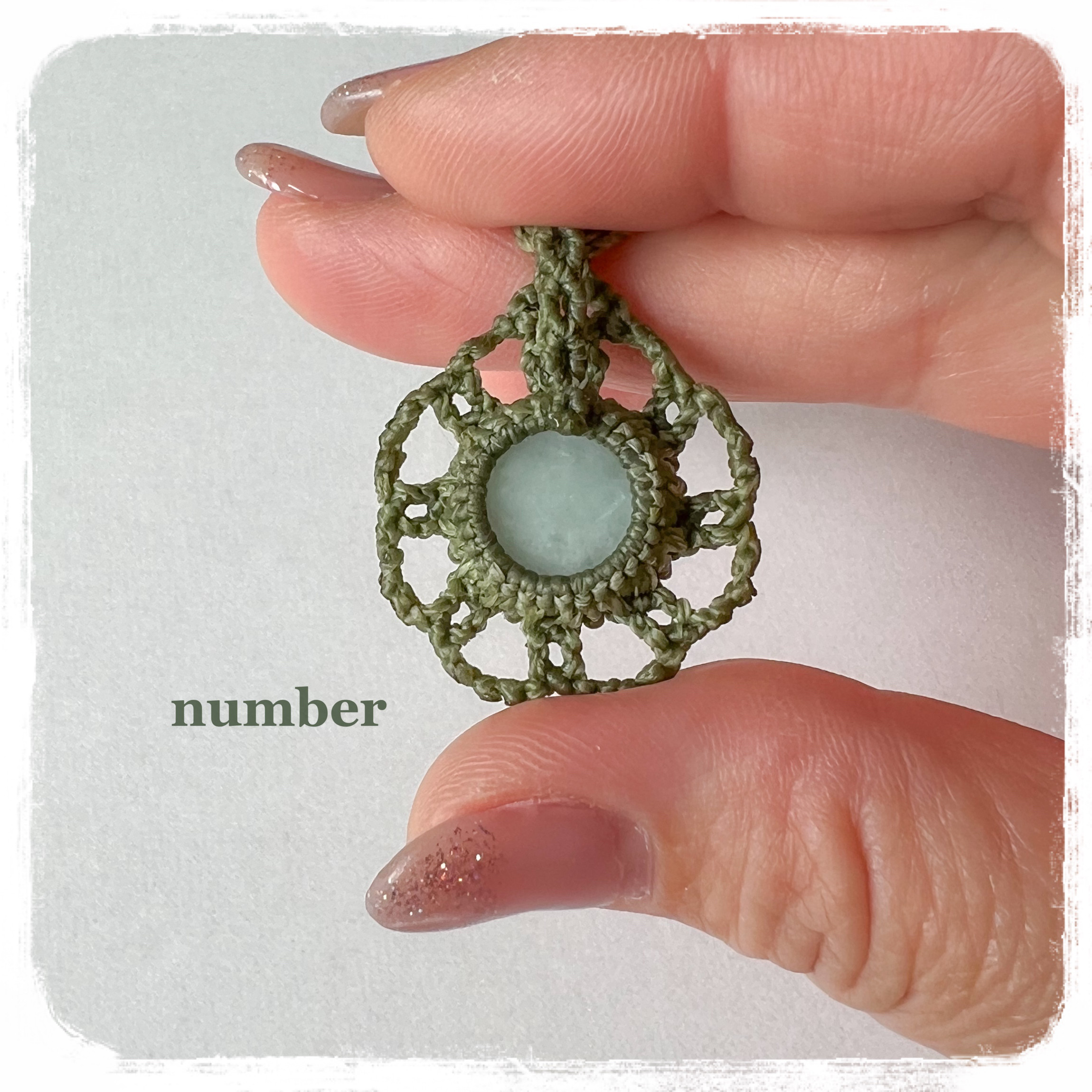 ★癒しの緑★翡翠（ジェダイト）のマクラメネックレス★