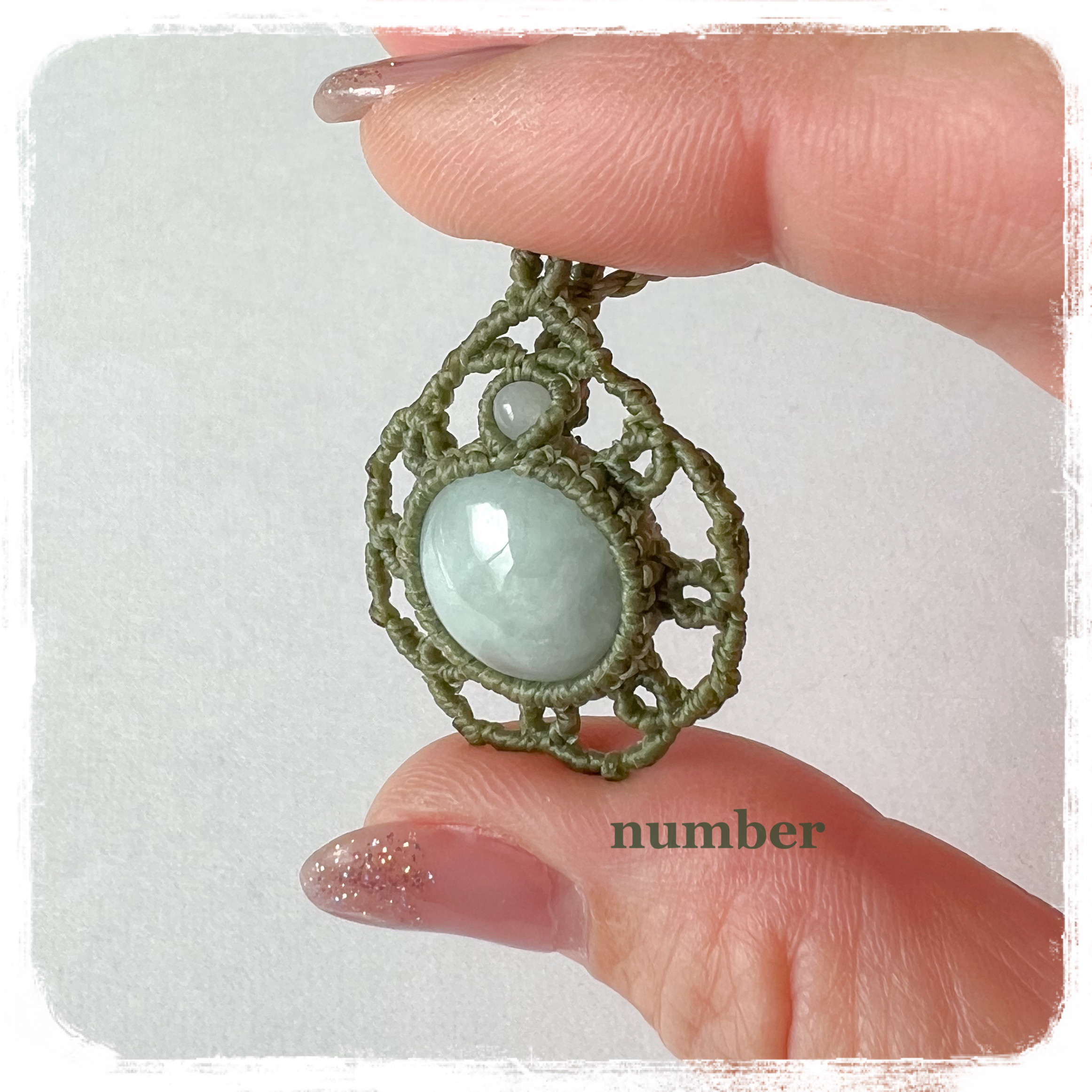 ★癒しの緑★翡翠（ジェダイト）のマクラメネックレス★