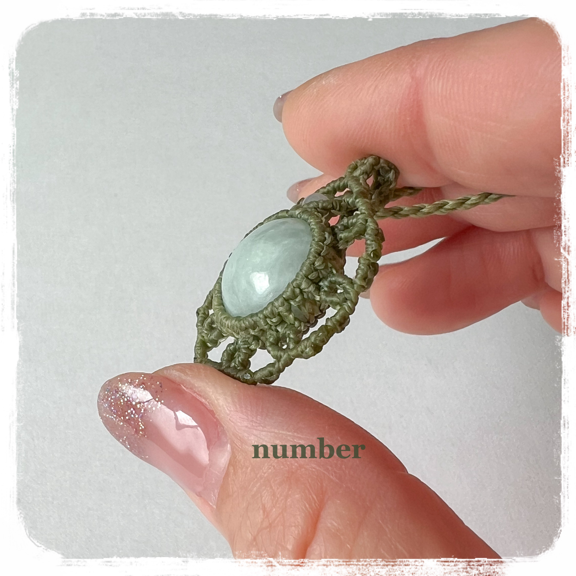 ★癒しの緑★翡翠（ジェダイト）のマクラメネックレス★