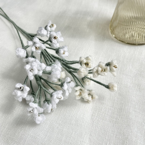 かすみ草 毛糸のお花 枯れないお花 クロシェフラワー 毛糸 鍵