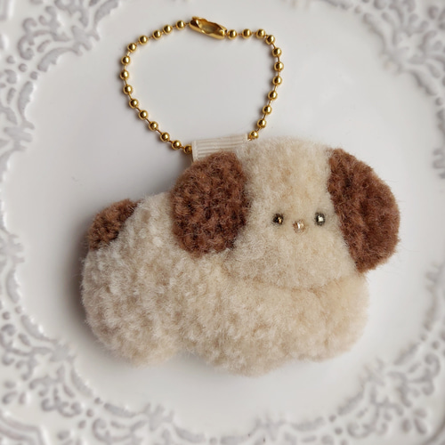 いぬのキーホルダー】ふわふわ 犬 イヌ パンチニードル フリーステッチ